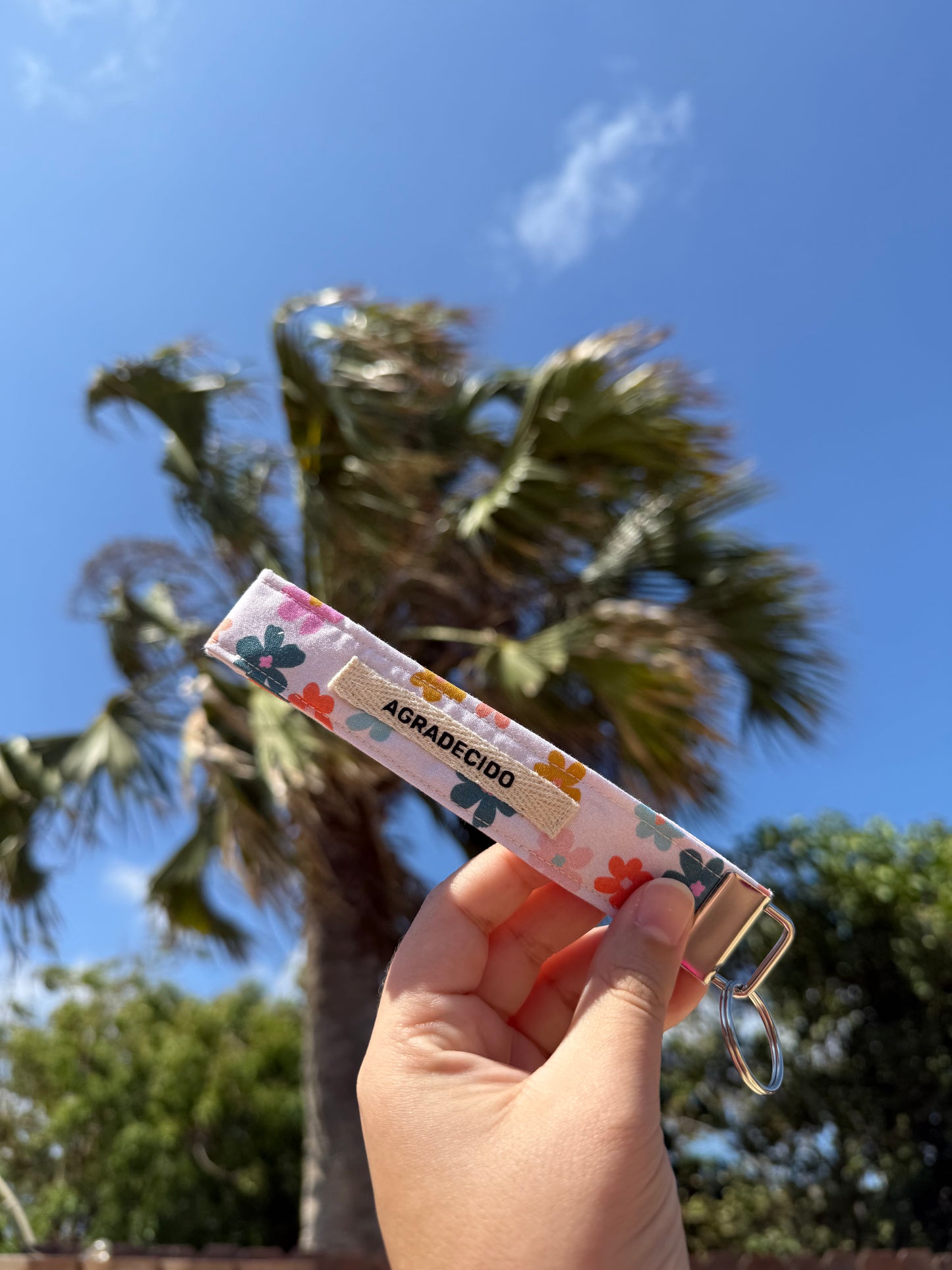 Agradecido wristlet keychain