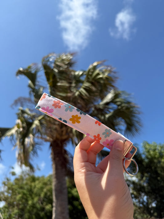 Cutie wristlet keychain