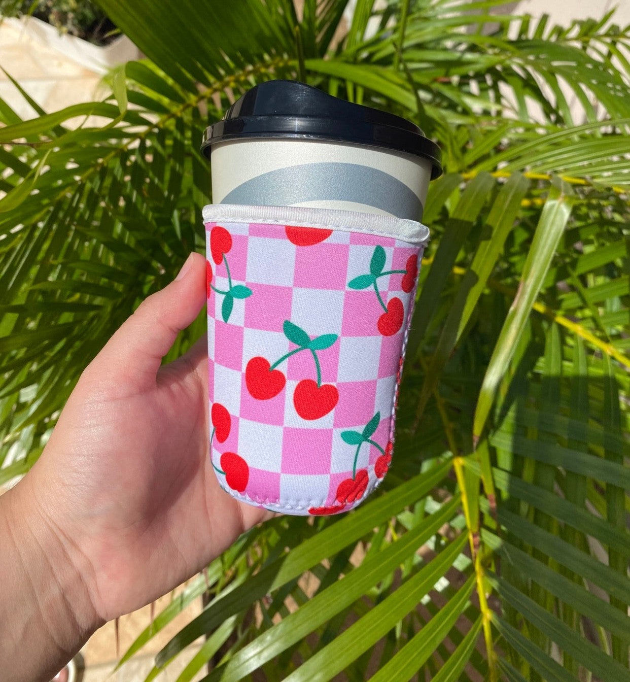 Checkered cherries cup sleeve